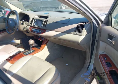 2005 Toyota Camry Xle V6 z USA, uszkodzony, nr VIN 4T1BF30K65U605937